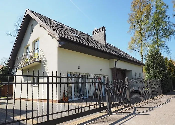 Semesterbostad Dom Artusa *